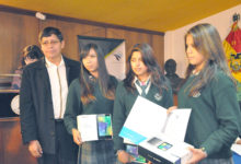 Fundación para el Periodismo entrega premios por concursos estudiantiles